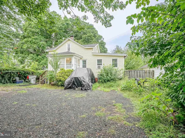 204 N 8th St, Vineland, NJ 08360