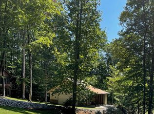 1108 Cherokee Rd, Byrdstown, TN 38549