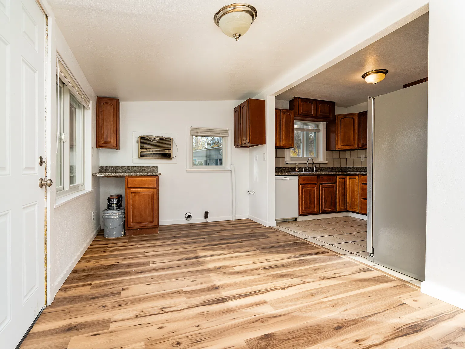 2 bed, 799 sqft, $1,800 — Photo 3