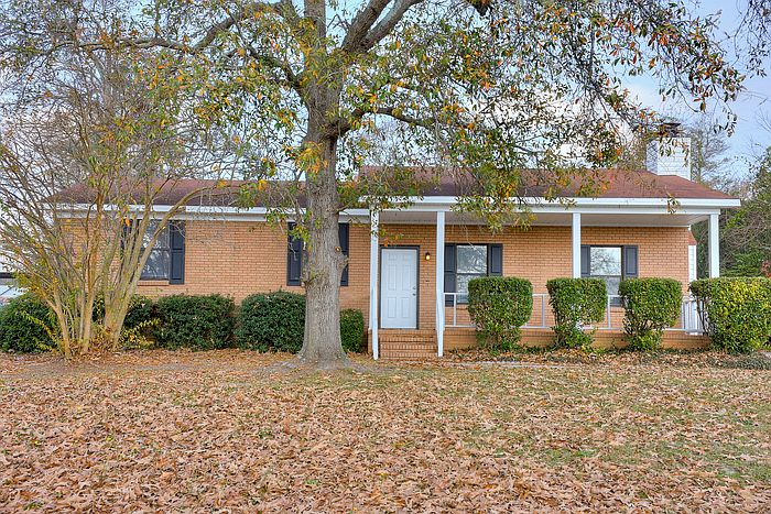 1st image of 2289 Basswood Dr
