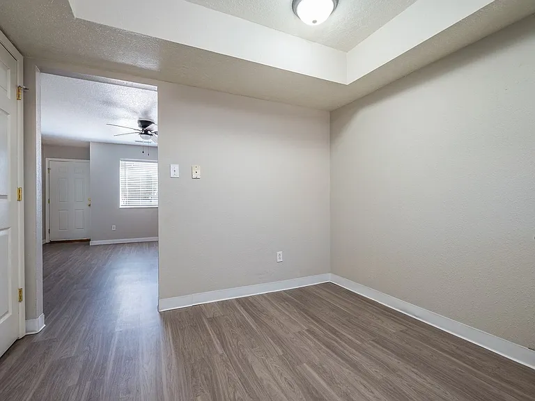 Spacious 2-Bedroom Townhomes — Photo 29