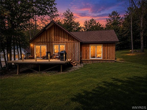 4th image of 6278 Hart Rd