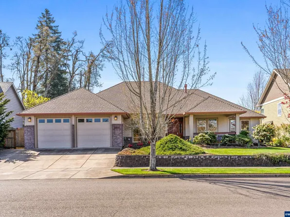 1210 Skookum Dr, Silverton, OR 97381