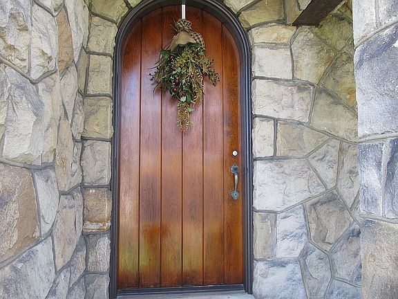 4th image of 73 Elm St