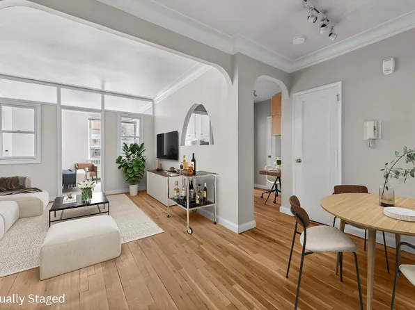 300 West 53rd Street image 2 of 13