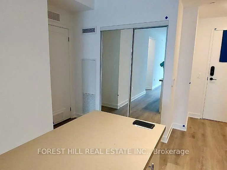 105 Oneida Cres #705 — Photo 20