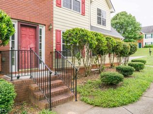 352 Grovehurst Walk, Lawrenceville, GA 30045