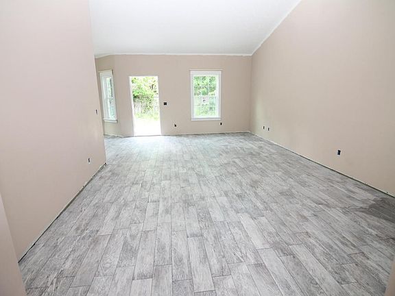 3rd image of 5301 Nicholas Ln