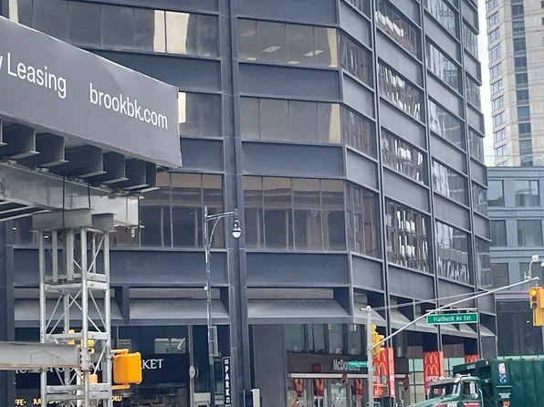 530 Fulton Street image 4 of 10