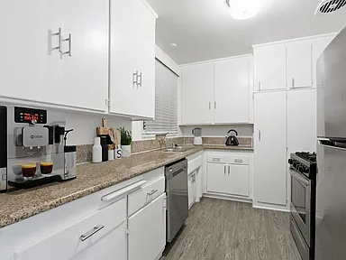 1BR, 1 BA