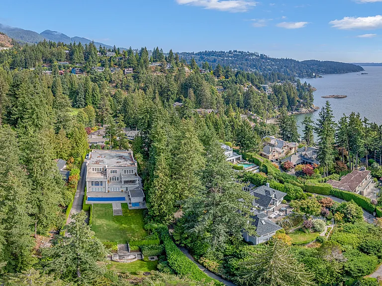 6089 Gleneagles Dr — Photo 40