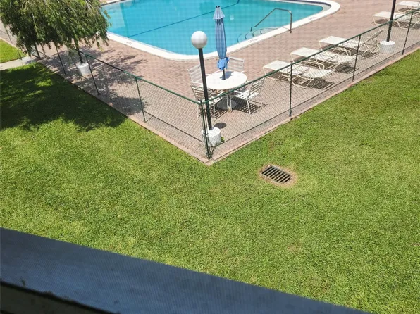 6503 Winfield Boulevard #229-D, Margate, FL 33063