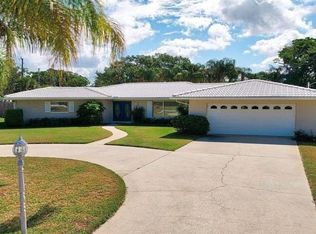 1891 Dolphin Dr, Belleair Bluffs, FL 33770