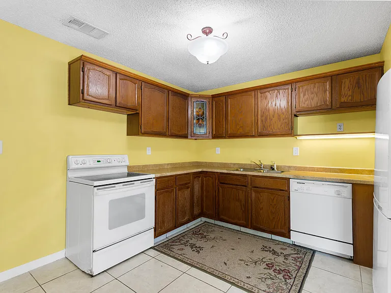 4619 Gladiator Cir — Photo 16