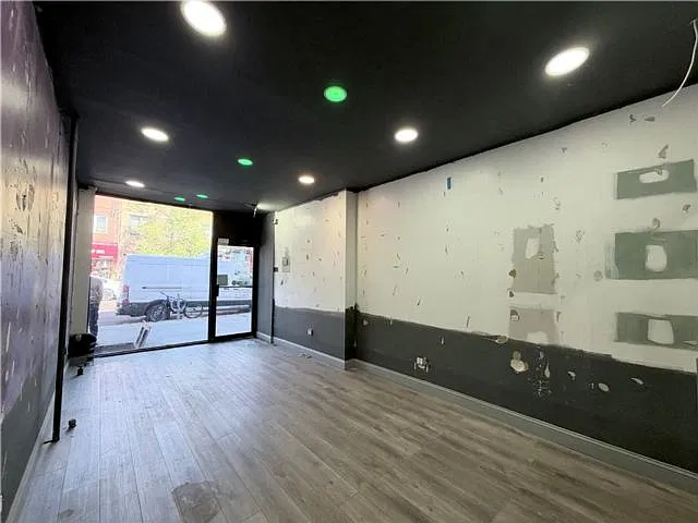 Studio, $2,500 — Photo 4