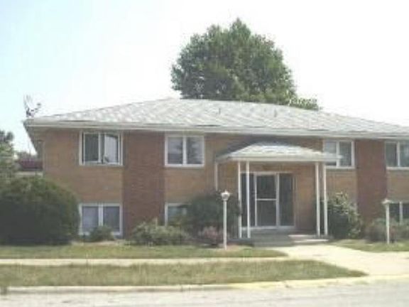 5th image of 18235 S Exchange Ave #1
