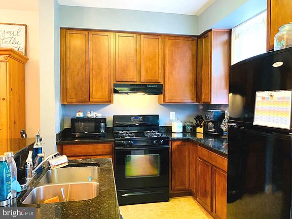2nd image of 21910 Weeping Willow Ln Unit C