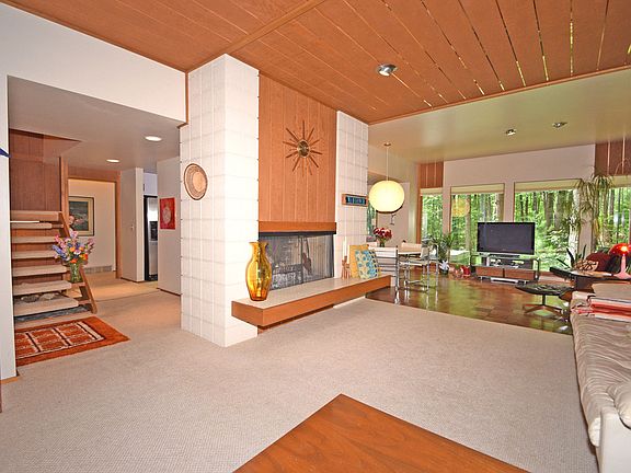 4th image of 3608 Windsor Ct