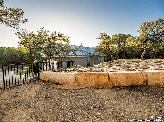 4th image of 176 Brooklynn Ln