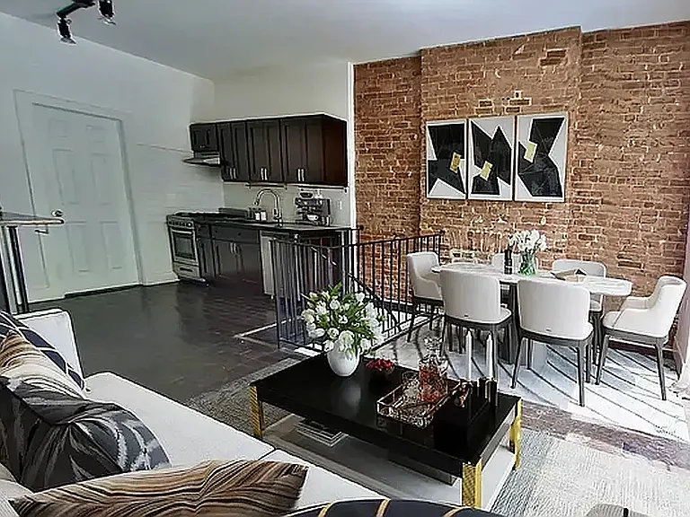 452 Atlantic Ave #1R — Photo 2