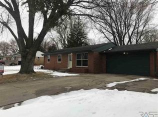 116 S 5th Ave, Brandon, SD 57005