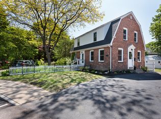 31 Saratoga Way, Portsmouth, NH 03801
