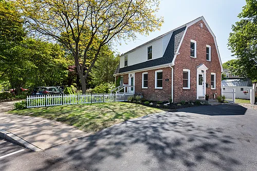 31 Saratoga Way Photo 1