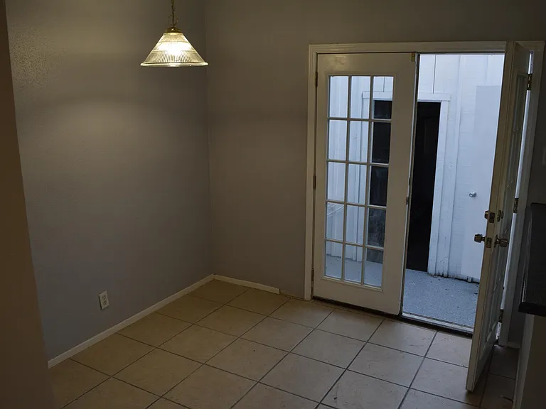 8119 Scottshill — Photo 16