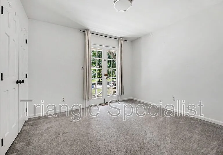 1012 Askham Dr — Photo 13