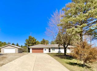 W3210 View Rd, Ixonia, WI 53036
