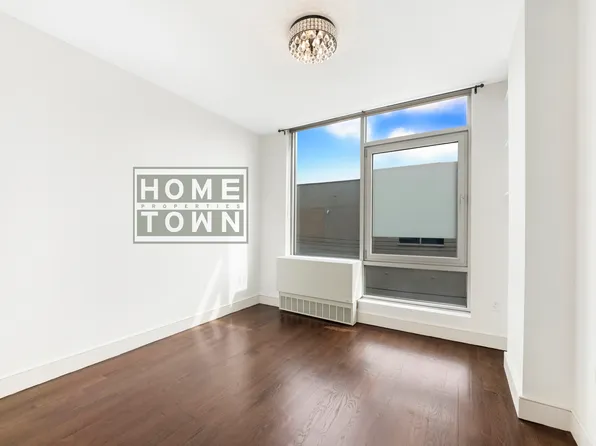 110 Neptune Avenue image 16 of 24