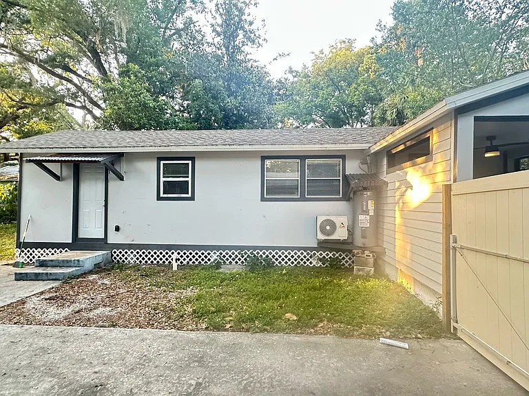 8004 N Alaska St — Photo 11
