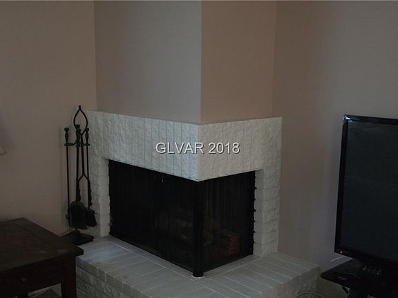 5th image of 749 Greenbriar Townhouse Way
