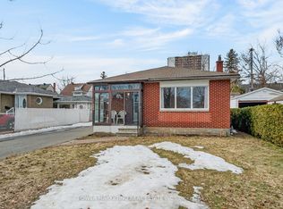 944 Eve St, Ottawa, ON K1K 3R4