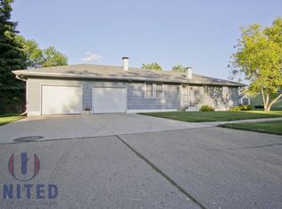 2016 Roundtable Rd, Sergeant Bluff, IA 51054