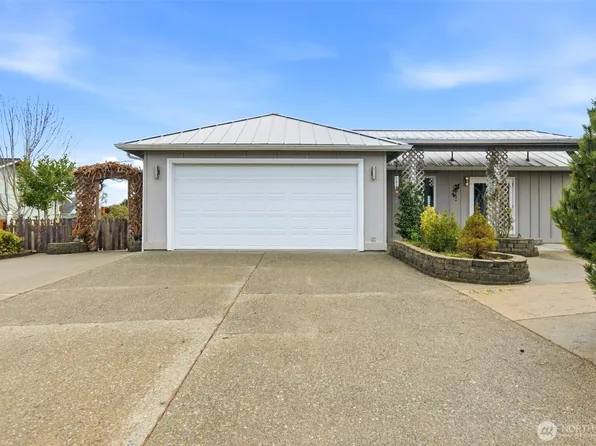 181 Duke Drive, Sequim, WA 98382
