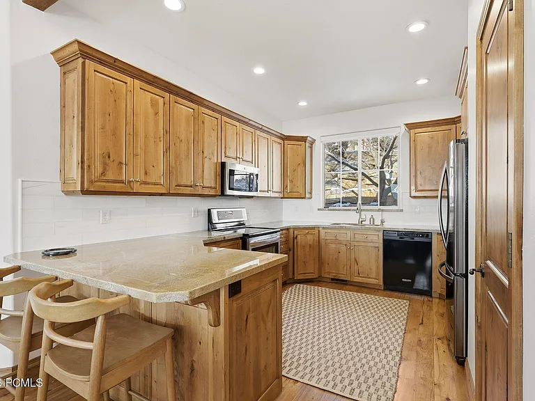 1239 W Links Dr — Photo 8
