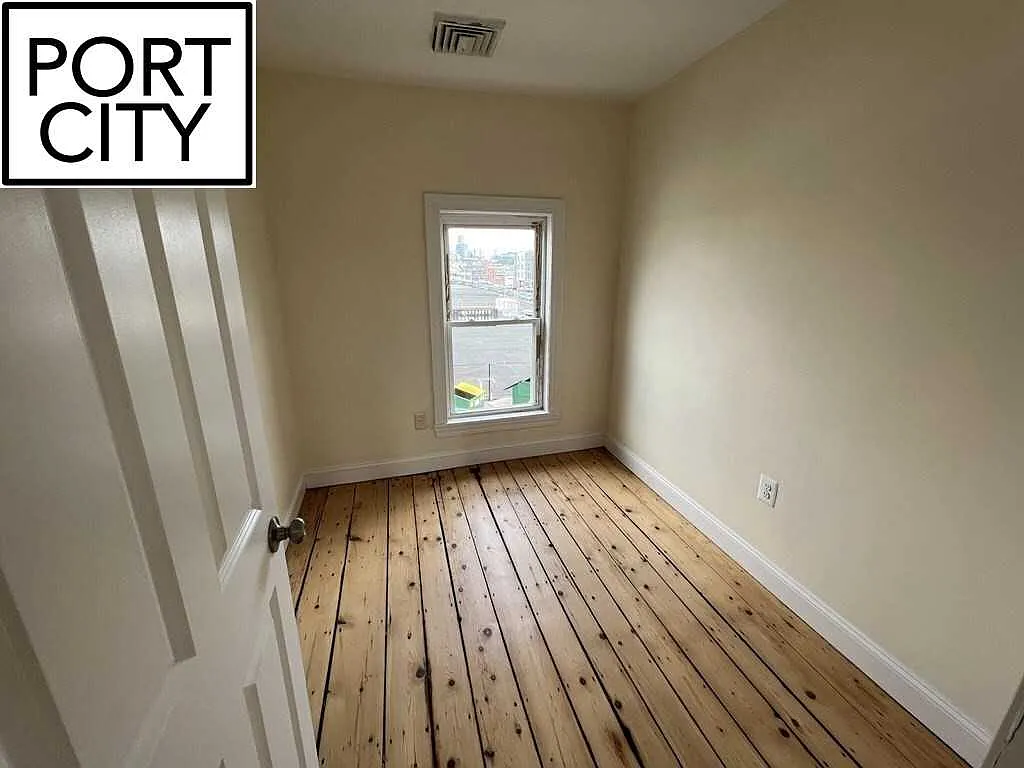 4 bed, $4,800 — Photo 4