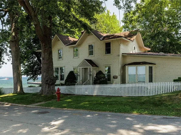 184 N Real St, Cape Vincent, NY 13618