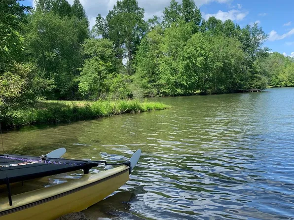 Mallard Ln, Stanardsville, VA 22973