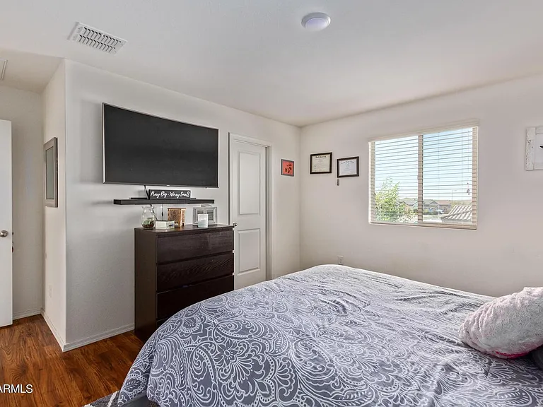 30517 N Oak Dr — Photo 15