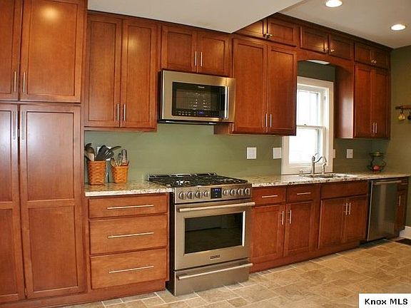 3rd image of 107 Melick St