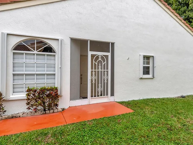 6129 Heliconia Rd — Photo 14