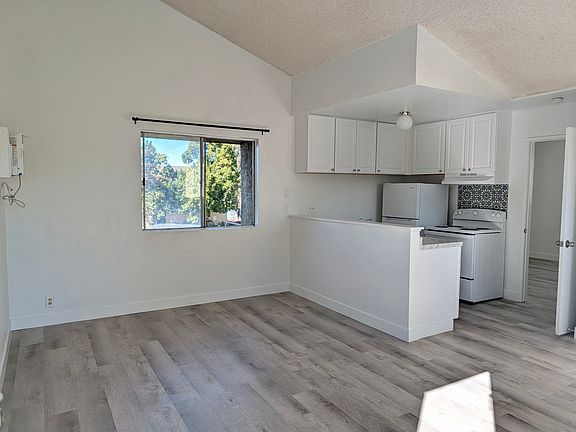 4th image of 8845 Mira Mesa Blvd APT 5