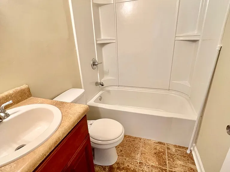 312 Moss Rose Ct — Photo 8