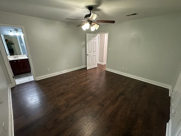 6900 Roswell Rd #P-6 — Photo 32