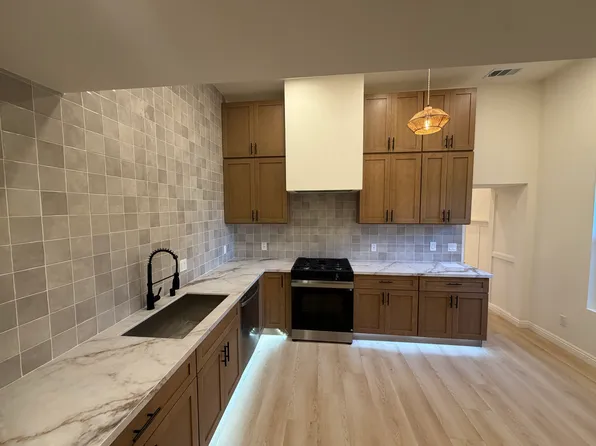 (undisclosed Address), Los Angeles, CA 90026