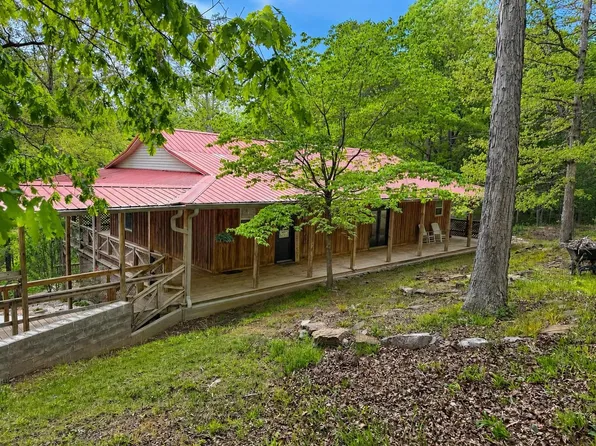 81 Wehunt Dr, Phil Campbell, AL 35581