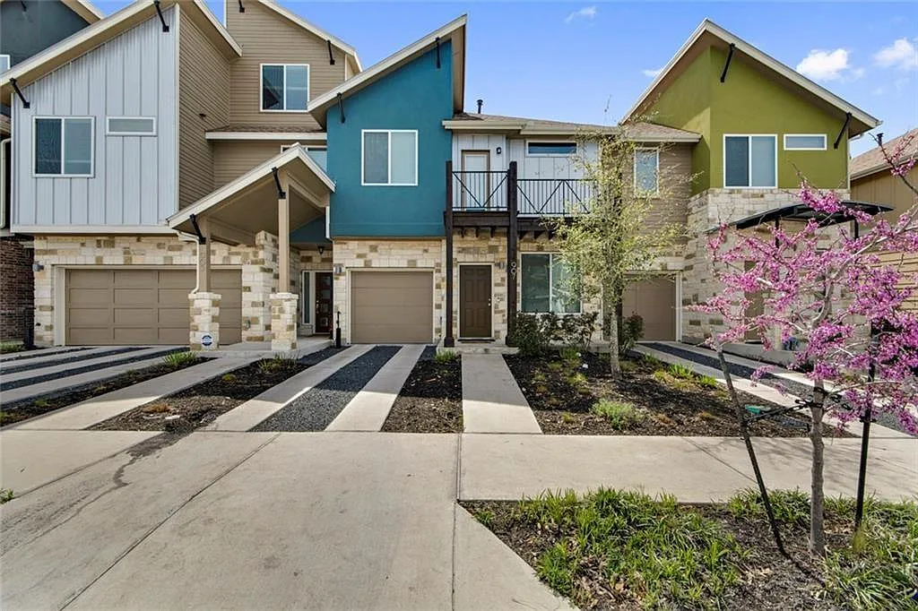 3 bed, 2.5 bath, 1338 sqft, $2,850 — Photo 3