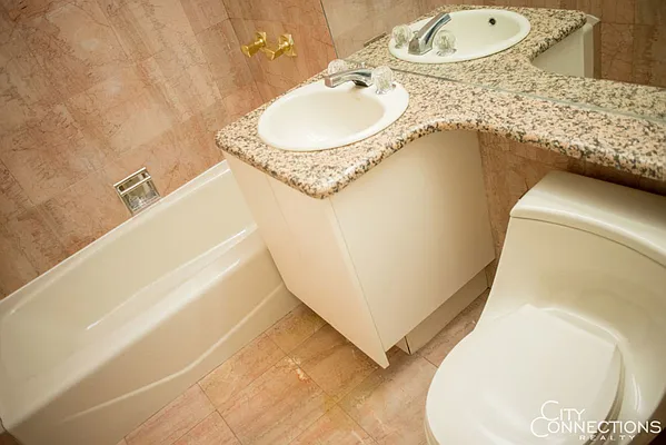 Rented by City Connections Realty | media 26